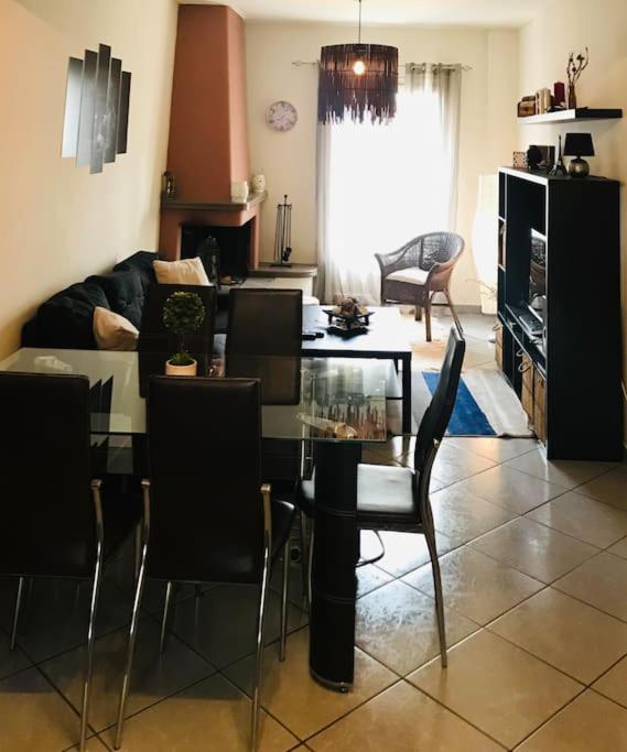 Cozy Apartment Near The Hospital Ioannina Eksteriør billede